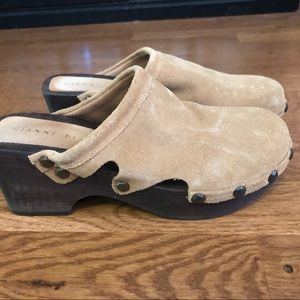 Gianni Bini Tan Suede Wooden Clogs size 8.5